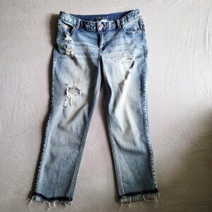 Maurices Jeans Womens Size 7/8 Light Blue Distressed Ripped Ankle Jeans Raw Hems